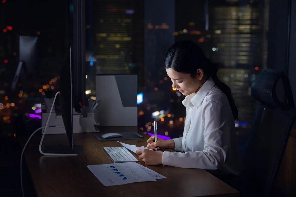 女生学什么手艺比较好(个人成长路上，分享适合女生考的含金量高的证书)