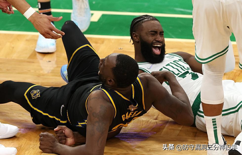 nba不会罚球的人有哪些(全场仅1次罚球！库里正式做出回应！裁判的意图似乎也太明显了)