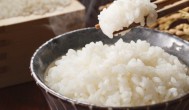 米饭蒸好后放冰箱能放多久 米饭蒸好后放冰箱能放多长时间