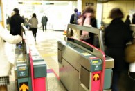 上海乘地铁可以带行李箱吗 地铁带行李箱的注意事项